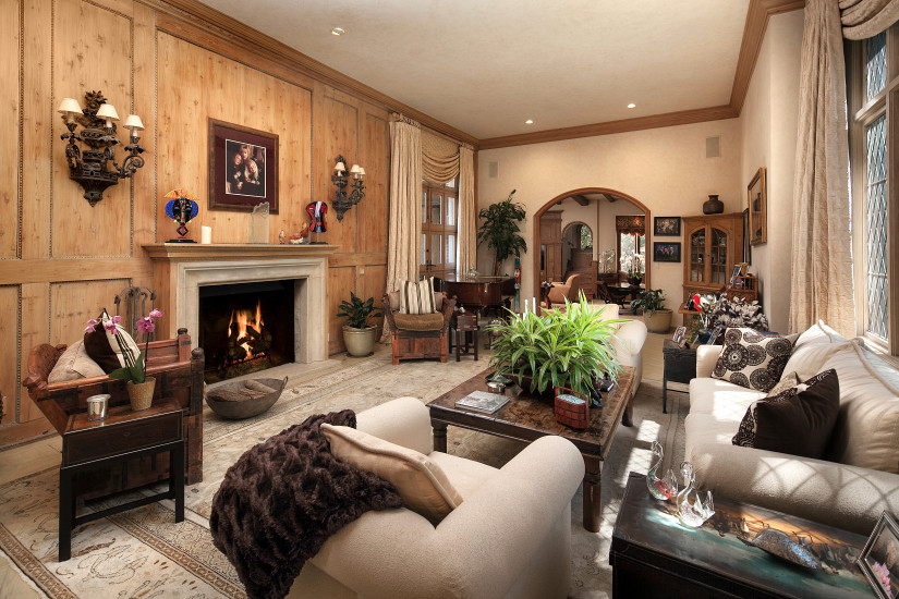 “The Harry Warner Estate” is owned by Harry Warner, founder of Warner Bros Studios