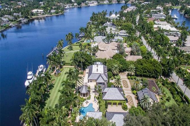 1100 Spyglass