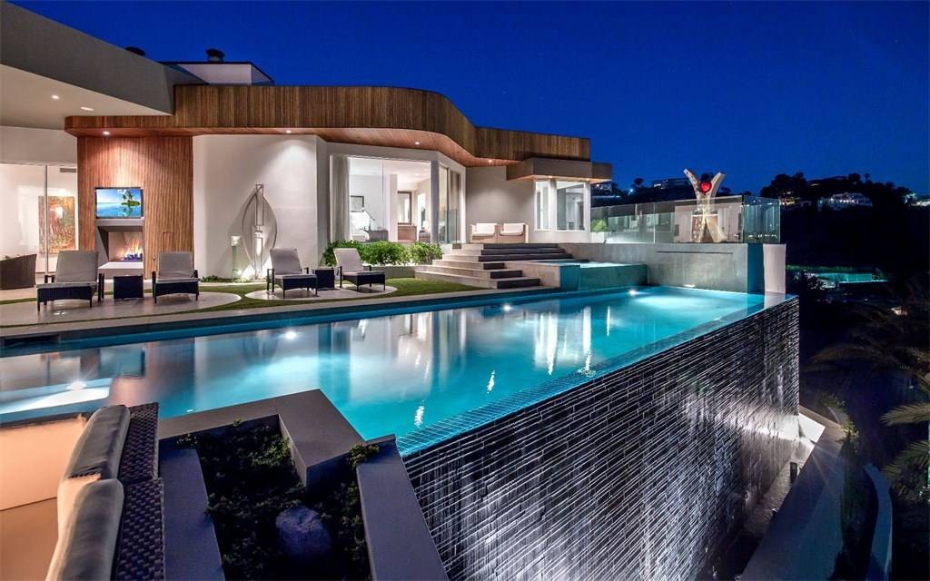Billionaires' Real Estate Club