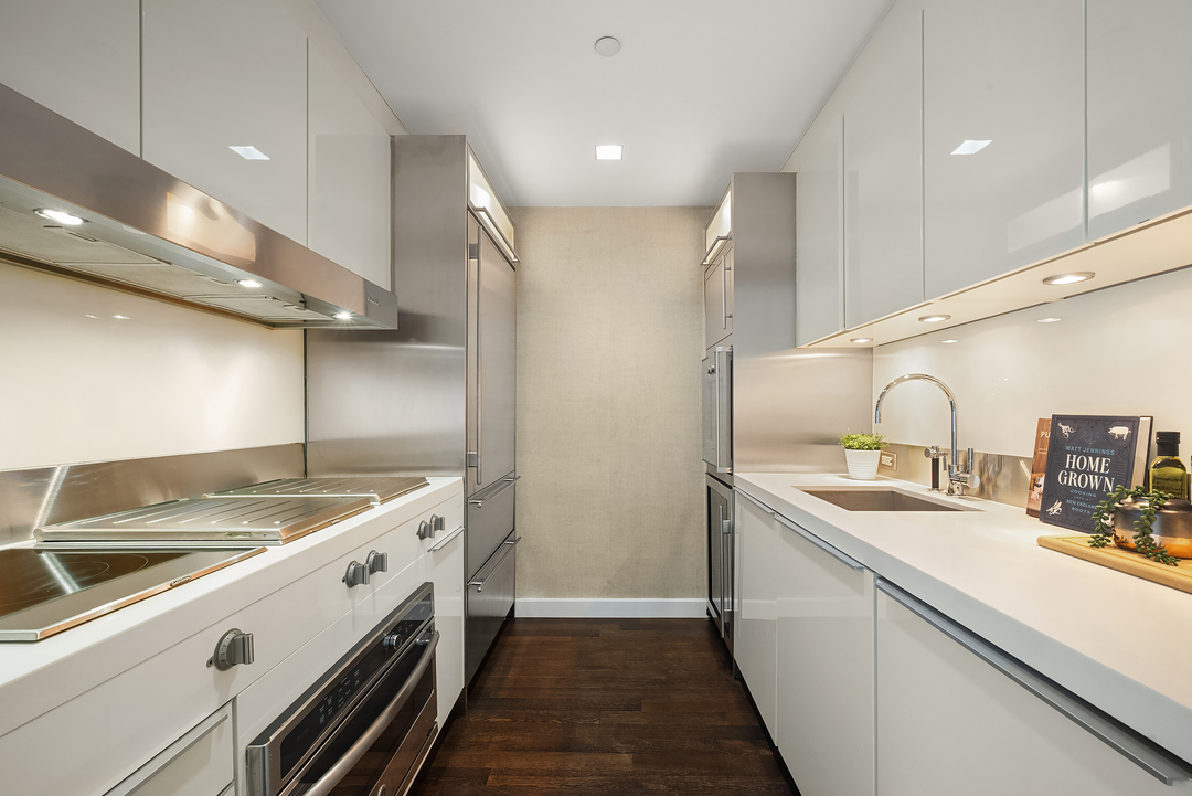 Leslie S. Modell Presents A Beautiful Laurel Condominium In New York