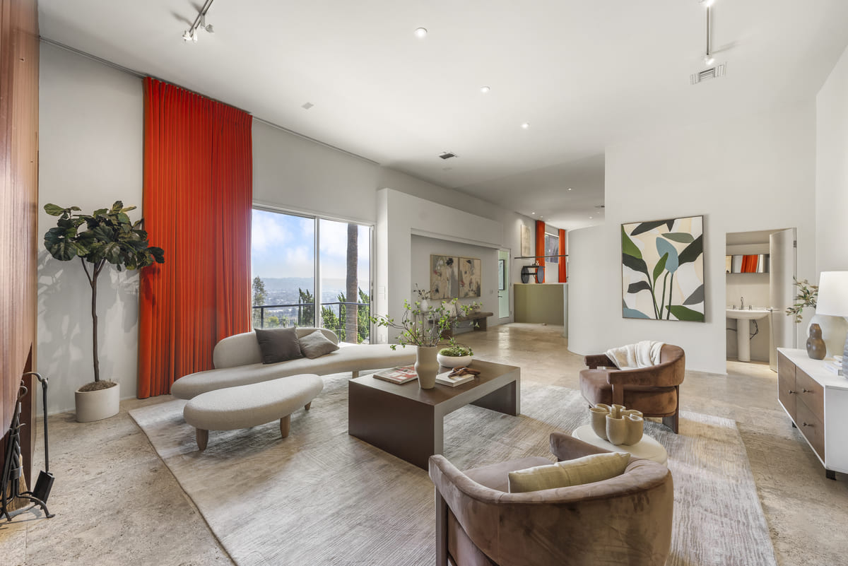 Christine Hong Presents A Modern Architectural Masterpiece by Steven Hill