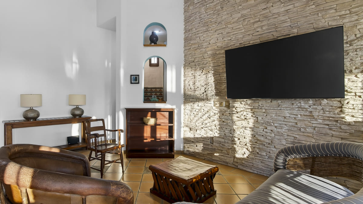 Jorge A. Guillen Presents An Elegant Colonial-Style Villa In Mexico