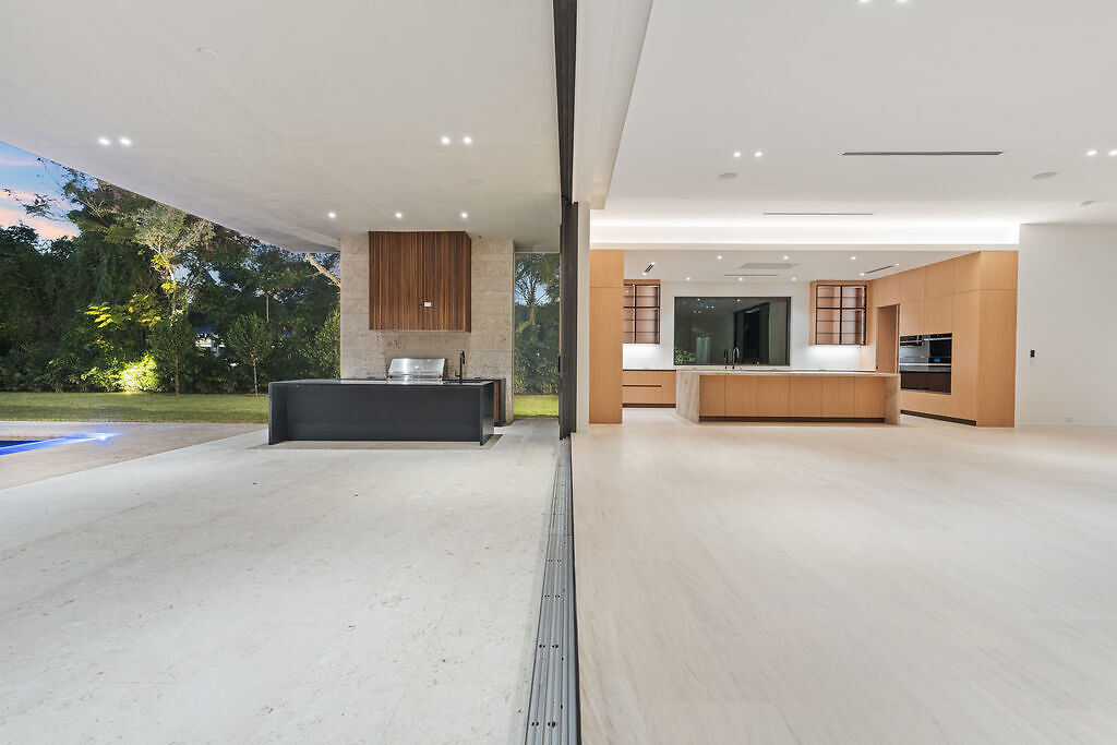 9400 Pinecrest tropical farmhouse exterior