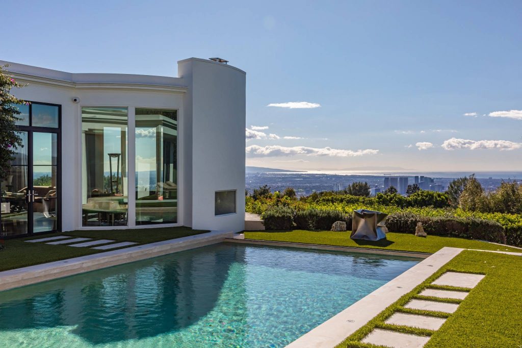 Casa Alta Tierra - Infinity pool with city views