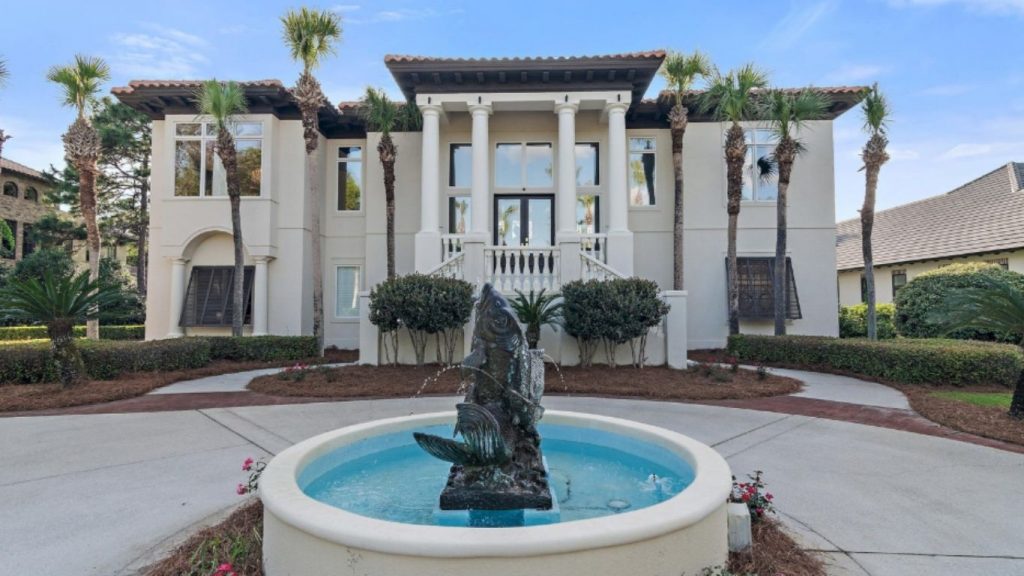 Burnt Pine Miramar Beach outdoor living and pool