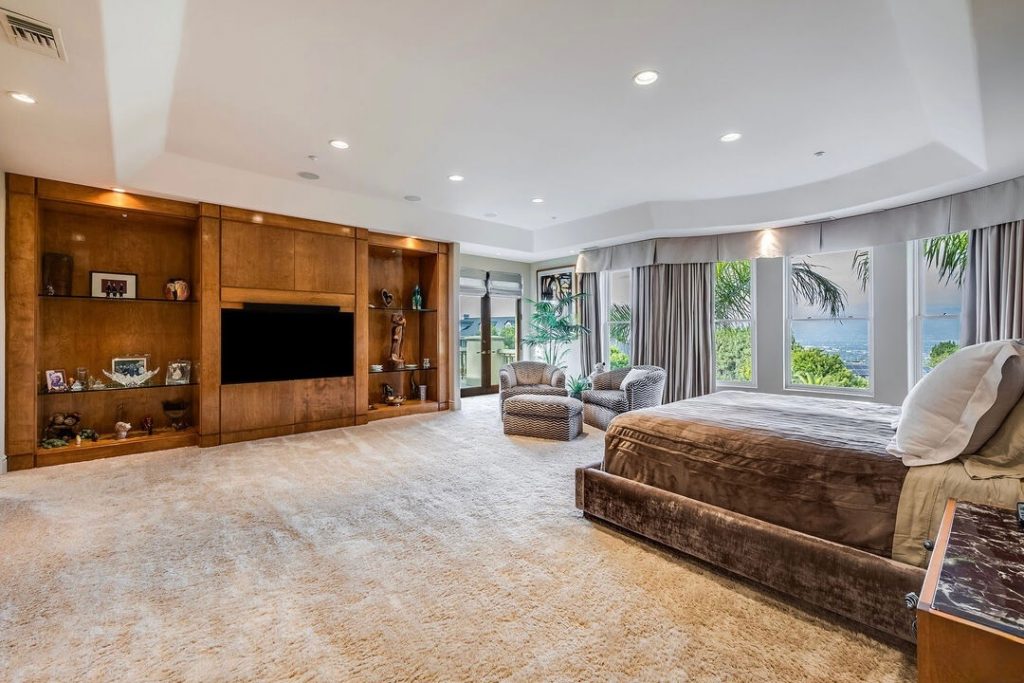 Primary suite