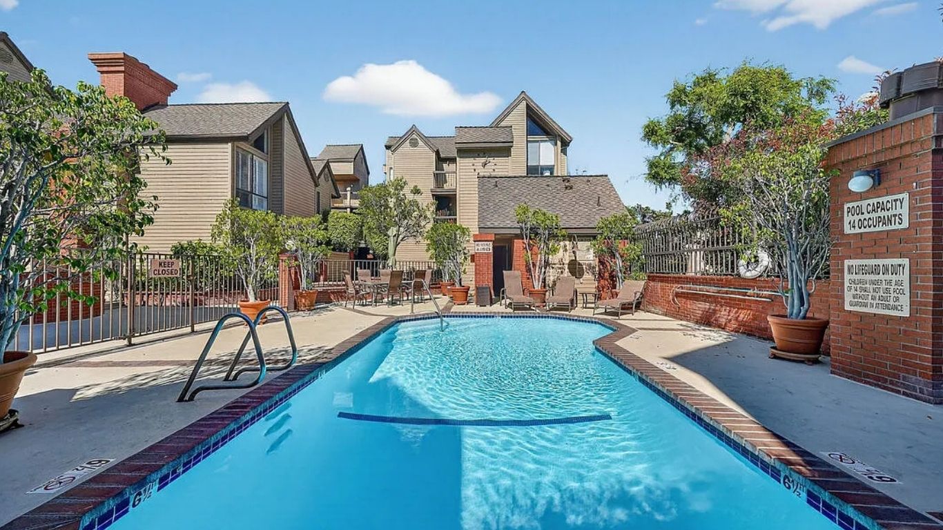 Christine Hong Unveils A Beautifully Updated Residence In Windsor Village
