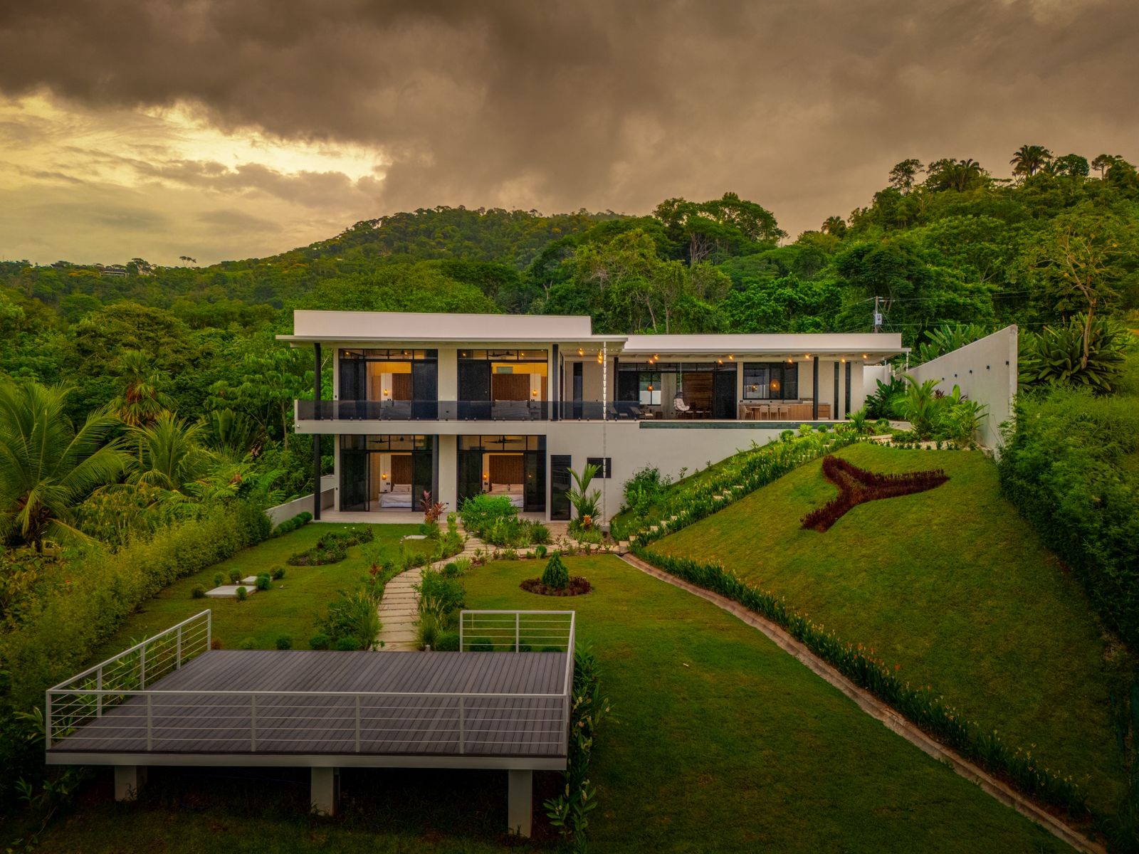 Blue Zone Realty International Presents Lion's Gate Sunset Estate: A Luxury Ocean-View Sanctuary in Uvita, Costa Rica
