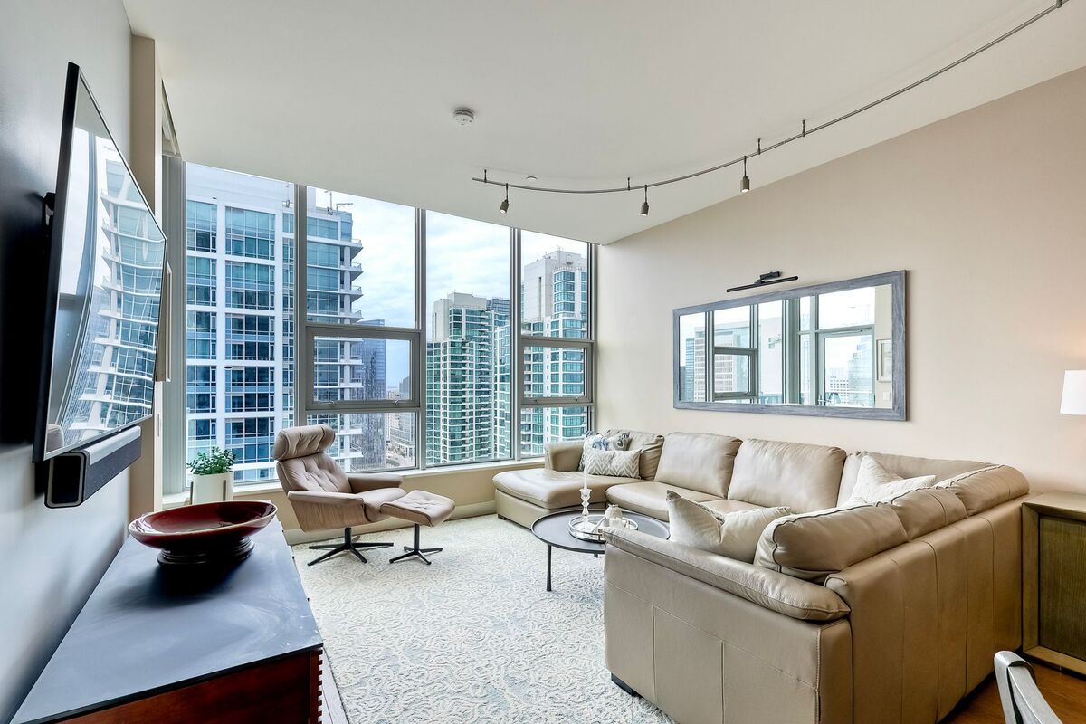 Lanna Parker Presents An Exquisite Condo In San Diego