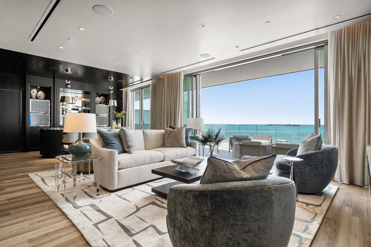 Ryan Knowles Presents An Exclusive Duplex Penthouse In The Bahamas