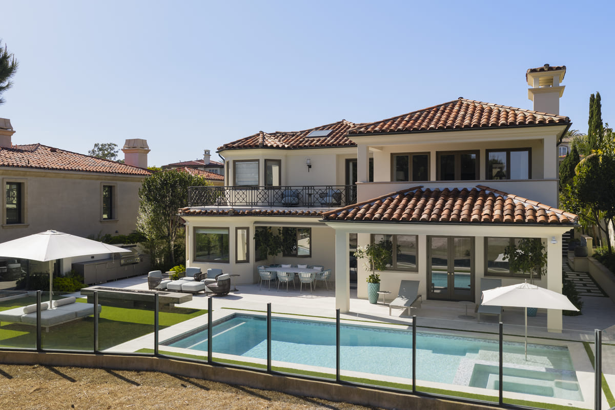 VALIA Properties Presents An Exceptional Custom Estate In Newport Coast
