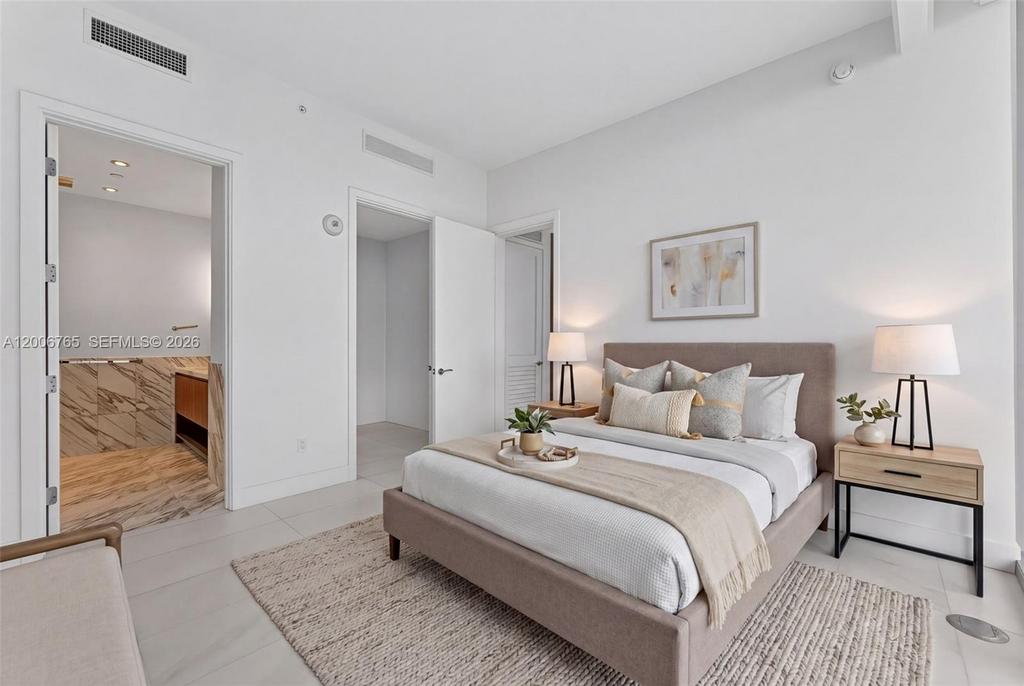 UNA Residences #604 — Margarita Sanclemente