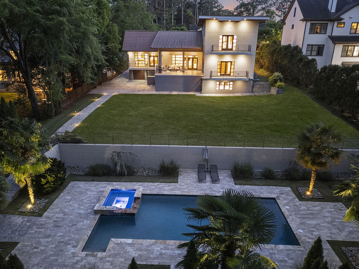 Debra Johnston Presents A Fantastic Home In Atlanta